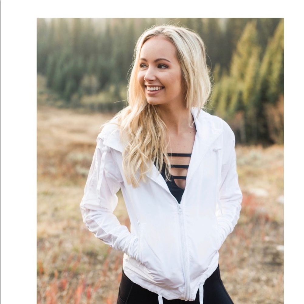 ZYIA White bomber jacket